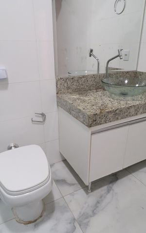 Casa para alugar com 230m², 4 quartos e 5 vagasBanheiro do Quarto 3