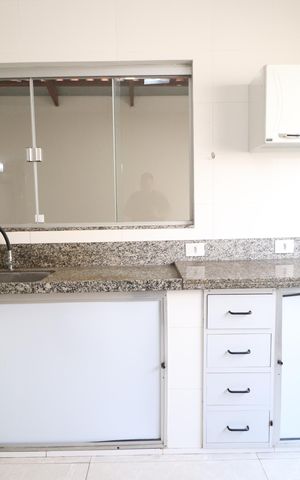 Casa para alugar com 230m², 4 quartos e 5 vagasCozinha