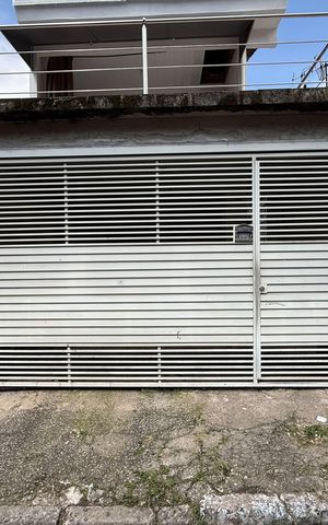 Casa para alugar com 90m², 3 quartos e 1 vaga Casa para alugar com 90m², 3 quartos e 1 vagaFachada