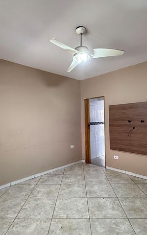 Casa para alugar com 90m², 3 quartos e 1 vaga Casa para alugar com 90m², 3 quartos e 1 vagaSala
