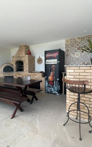 Apartamento à venda com 492m², 4 quartos e 3 vagas Apartamento à venda com 492m², 4 quartos e 3 vagasÁrea externa
