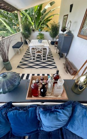 Apartamento à venda com 492m², 4 quartos e 3 vagas Apartamento à venda com 492m², 4 quartos e 3 vagasVaranda