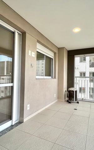 Apartamento para alugar com 74m², 2 quartos e 1 vaga Apartamento para alugar com 74m², 2 quartos e 1 vagaVaranda