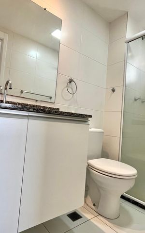 Apartamento para alugar com 74m², 2 quartos e 1 vaga Apartamento para alugar com 74m², 2 quartos e 1 vagaBanheiro da Suíte