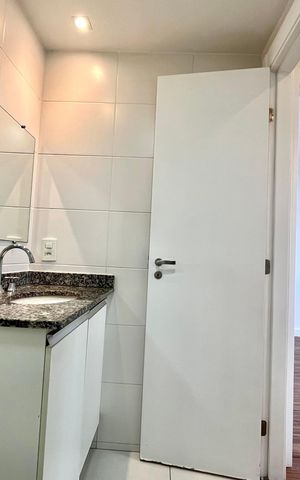 Apartamento para alugar com 74m², 2 quartos e 1 vaga Apartamento para alugar com 74m², 2 quartos e 1 vagaBanheiro Corredor
