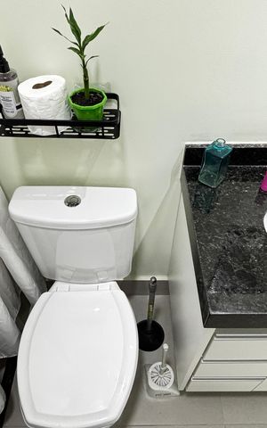 Apartamento à venda com 73m², 2 quartos e 2 vagas Apartamento à venda com 73m², 2 quartos e 2 vagasBanheiro
