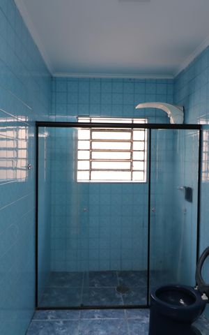 Casa para alugar com 250m², 2 quartos e 3 vagasBanheiro