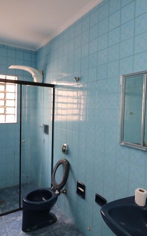 Casa para alugar com 250m², 2 quartos e 3 vagasBanheiro