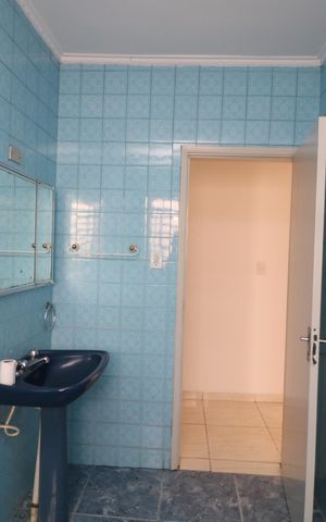 Casa para alugar com 250m², 2 quartos e 3 vagasBanheiro