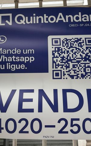 Casa à venda com 130m², 2 quartos e 2 vagas Casa à venda com 130m², 2 quartos e 2 vagasPlaca instalada