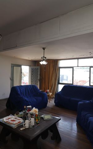 Casa à venda com 520m², 3 quartos e 6 vagasSala