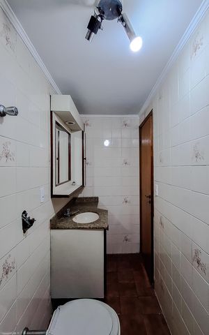 Apartamento à venda com 55m², 2 quartos e 1 vaga Apartamento à venda com 55m², 2 quartos e 1 vagaBanheiro social