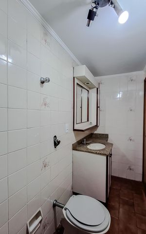 Apartamento à venda com 55m², 2 quartos e 1 vaga Apartamento à venda com 55m², 2 quartos e 1 vagaBanheiro social