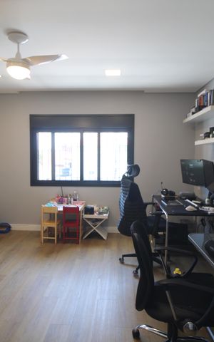 Casa de condomínio à venda com 250m², 3 quartos e 3 vagasQuarto 2