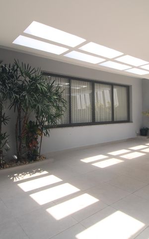 Casa de condomínio à venda com 250m², 3 quartos e 3 vagasGaragem