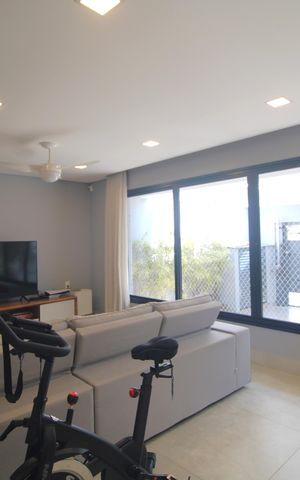 Casa de condomínio à venda com 250m², 3 quartos e 3 vagasSala