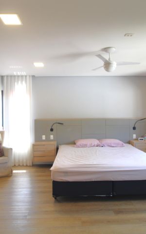 Casa de condomínio à venda com 250m², 3 quartos e 3 vagasSuíte