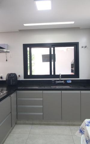 Casa de condomínio à venda com 250m², 3 quartos e 3 vagasCozinha