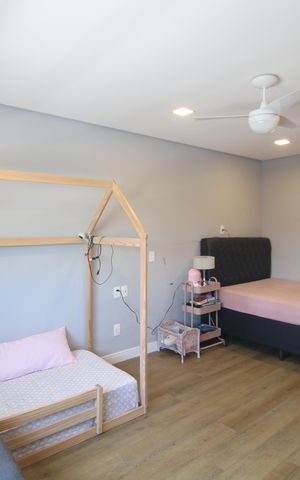 Casa de condomínio à venda com 250m², 3 quartos e 3 vagasQuarto 1