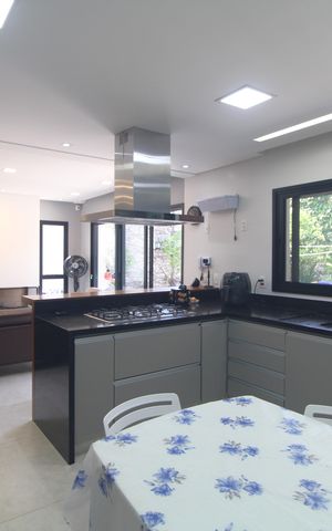 Casa de condomínio à venda com 250m², 3 quartos e 3 vagasCozinha