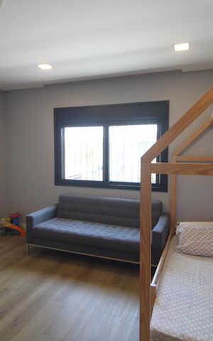 Casa de condomínio à venda com 250m², 3 quartos e 3 vagasQuarto 1