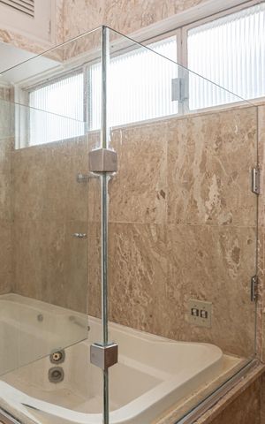 Apartamento à venda com 94m², 2 quartos e sem vaga Apartamento à venda com 94m², 2 quartos e sem vagaBanheiro