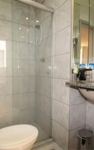 Apartamento à venda com 80m², 3 quartos e 1 vaga Apartamento à venda com 80m², 3 quartos e 1 vagaBanheiro