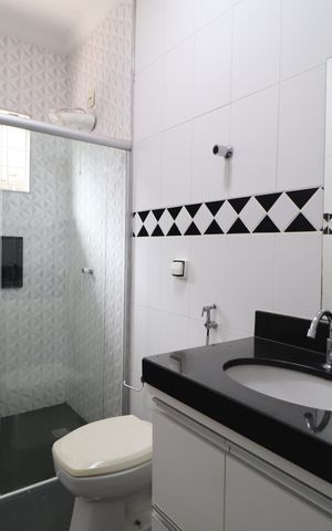 Casa para alugar com 200m², 3 quartos e 2 vagasBanheiro do Quarto 3