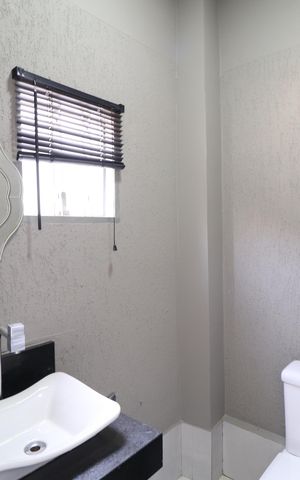 Casa para alugar com 200m², 3 quartos e 2 vagasLavabo