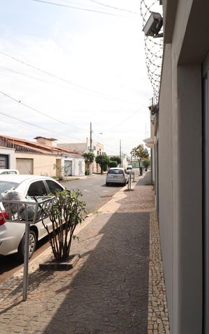 Casa para alugar com 200m², 3 quartos e 2 vagasPlaquinha