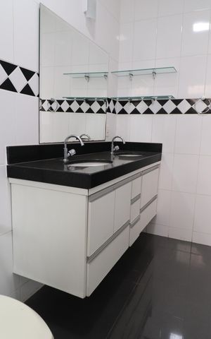 Casa para alugar com 200m², 3 quartos e 2 vagasBanheiro do Quarto 3