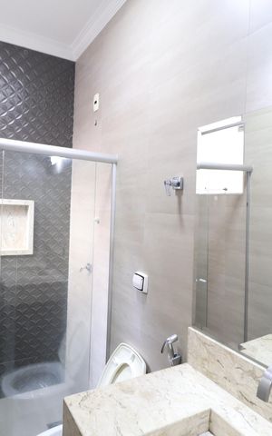 Casa para alugar com 200m², 3 quartos e 2 vagasBanheiro Social