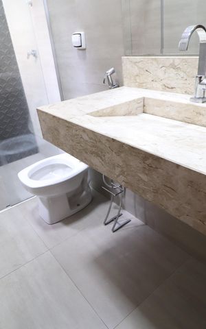 Casa para alugar com 200m², 3 quartos e 2 vagasBanheiro Social