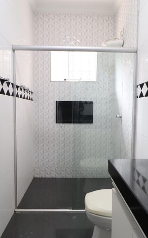 Casa para alugar com 200m², 3 quartos e 2 vagasBanheiro do Quarto 3