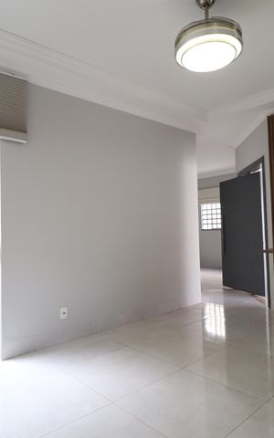 Casa para alugar com 200m², 3 quartos e 2 vagasSala
