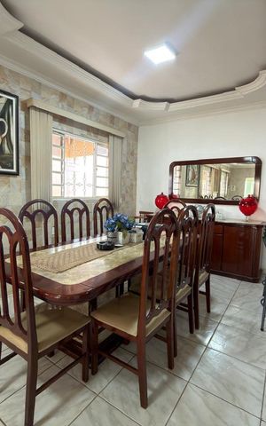Casa à venda com 774m², 6 quartos e 4 vagas