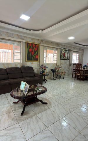 Casa à venda com 774m², 6 quartos e 4 vagas