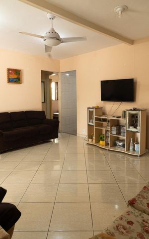 Casa à venda com 150m², 3 quartos e 2 vagas