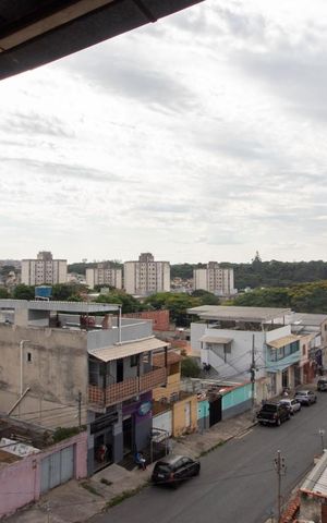 Casa à venda com 360m², 6 quartos e 3 vagas Casa à venda com 360m², 6 quartos e 3 vagasVista
