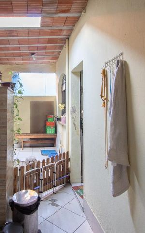 Casa à venda com 360m², 6 quartos e 3 vagas Casa à venda com 360m², 6 quartos e 3 vagasCasa 2 - Área de Serviço