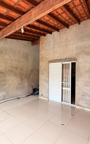 Casa à venda com 125m², 3 quartos e 2 vagasQuarto 3 - Varanda