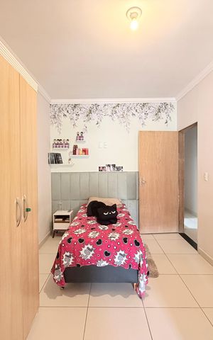 Casa à venda com 125m², 3 quartos e 2 vagasQuarto 3
