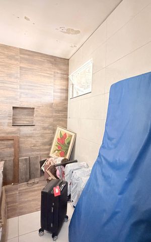 Casa à venda com 125m², 3 quartos e 2 vagasBanheiro da Suíte (inacabado)