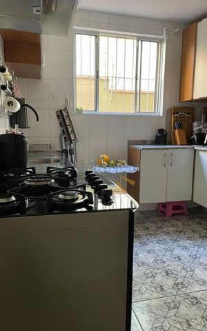 Casa à venda com 220m², 3 quartos e 2 vagas
