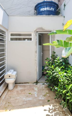 Casa para alugar com 165m², 3 quartos e 2 vagasQuintal