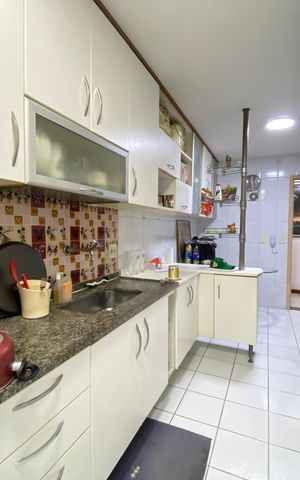 Apartamento para alugar com 200m², 3 quartos e 2 vagas