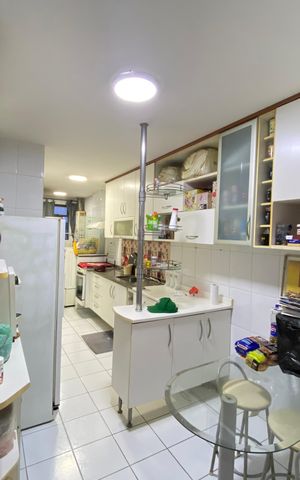 Apartamento para alugar com 200m², 3 quartos e 2 vagas