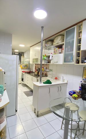 Apartamento para alugar com 200m², 3 quartos e 2 vagas