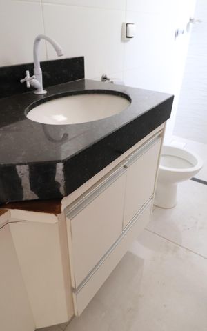 Casa para alugar com 70m², 2 quartos e 2 vagasBanheiro Social
