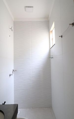 Casa para alugar com 70m², 2 quartos e 2 vagasBanheiro Social